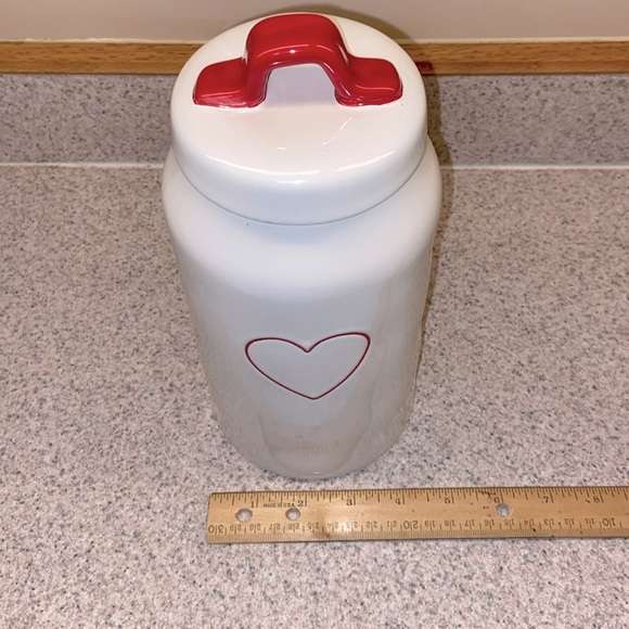 Rae Dunn Artisan Collection Valentine Heart Canister - Picture 8 of 9
